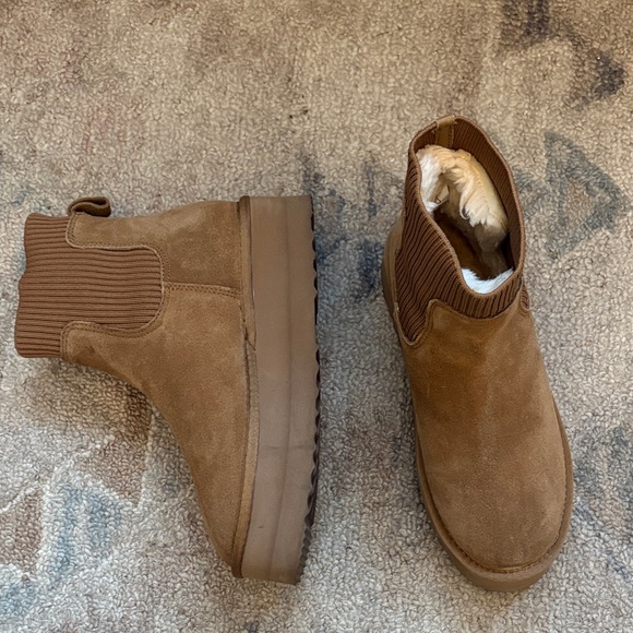 Stylish Tan Ankle Booties - Picture 5 of 6